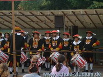 Fröhliches Kunterbunt <br>in Bad Bergzabern, Bilder vom Freitag 2. September 2005