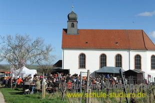 Mandelblütenfest in Gleiszellen-Gleishorbach (Pfalz)