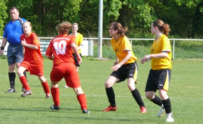 Mädchen Fußballmannschaft Bad Bergzabern gegen Knittelsheim