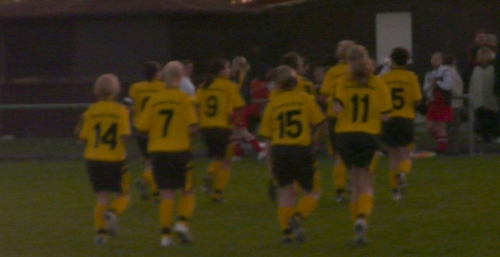 Mädchen Fußballmannschaft Winden gegen Herxheimweyher