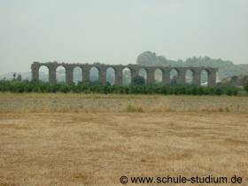 Römische Aquädukte im Norden von Aspendos