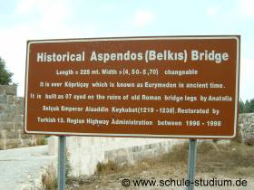 Historische Brücke von Aspendos