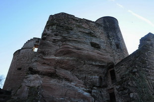 Die Burgruine Neudahn(Südwestpfalz)