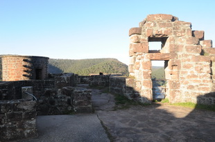 Die Burgruine Neudahn(Südwestpfalz)