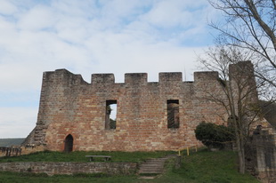 Die Burg(-ruine) Wolfsburg