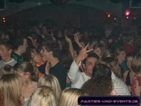 Bilder von der School Out Party im QueensClub in Landau